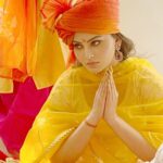 Urvashi Rautela Instagram - 🧡💛 #Day5 🏡 ☆ ☆ ☆ ☆ ☆ ☆ ☆ ☆ #love #UrvashiRautela #UR1 Juhu, Mumbai