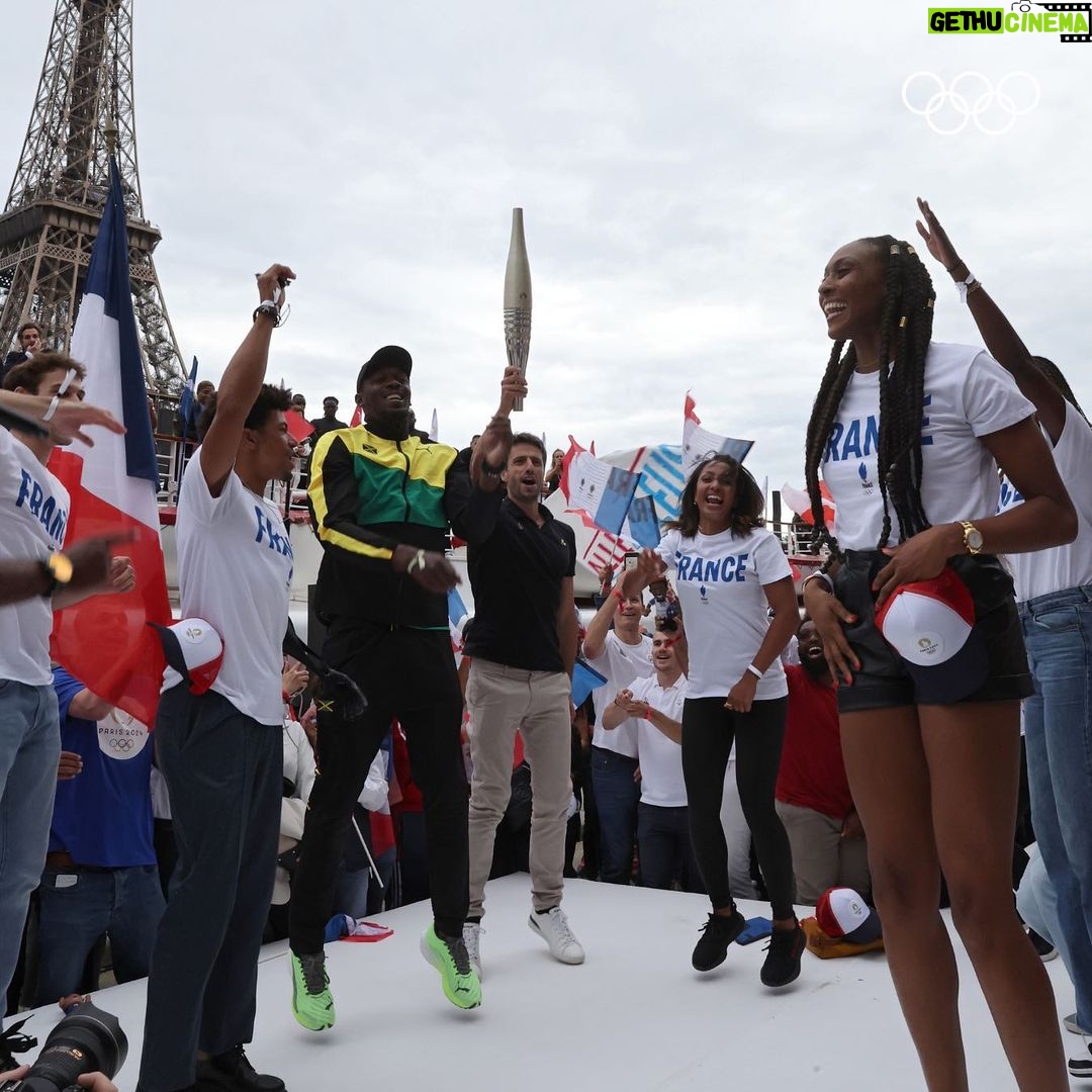 Usain Bolt Instagram - Unforgettable moments from an unforgettable day in Paris! 🎉 Witness the reveal of the #Paris2024 Olympic torch as @UsainBolt and 100 other French athletes sail aboard the iconic @EquipeFra team boat ⚡️🇫🇷