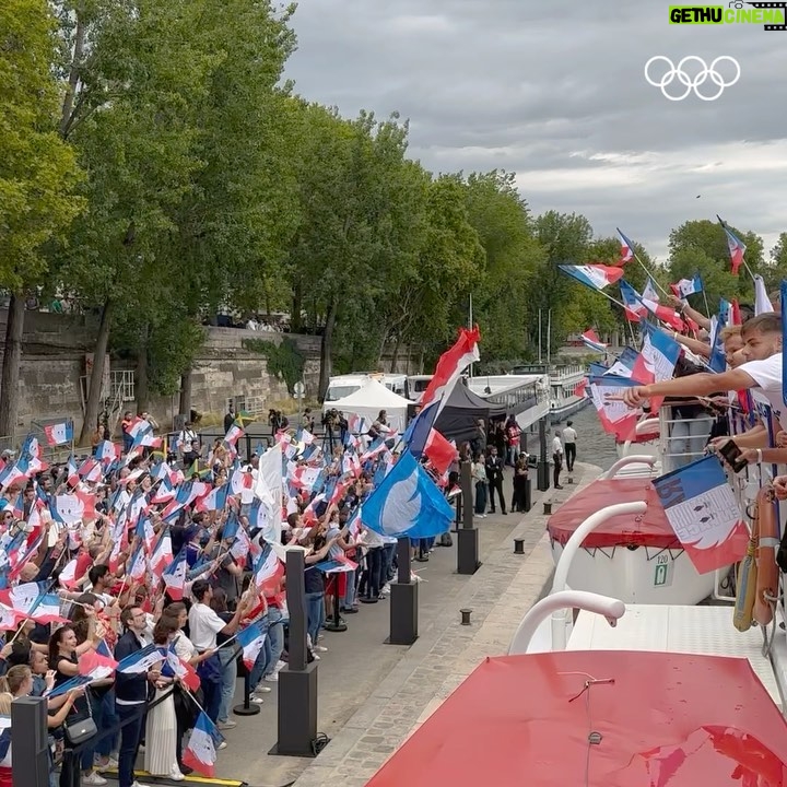 Usain Bolt Instagram - Unforgettable moments from an unforgettable day in Paris! 🎉 Witness the reveal of the #Paris2024 Olympic torch as @UsainBolt and 100 other French athletes sail aboard the iconic @EquipeFra team boat ⚡️🇫🇷