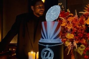Usher Instagram - Sometimes I work so much, that I forget to sit back…smile…and celebrate through all that I do. Really just blessed to see another year and be celebrated by my friends, family, and fans! Happy birthday to me 🙏🏾