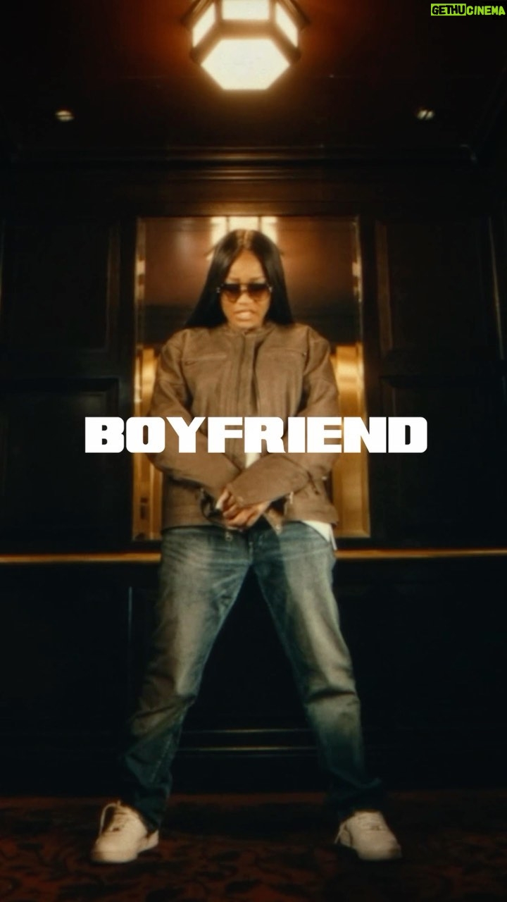 Usher Instagram - Nothing that happens in Vegas stays in Vegas...’Boyfriend’ starring the BIG BOSS herself @keke OUT NOW