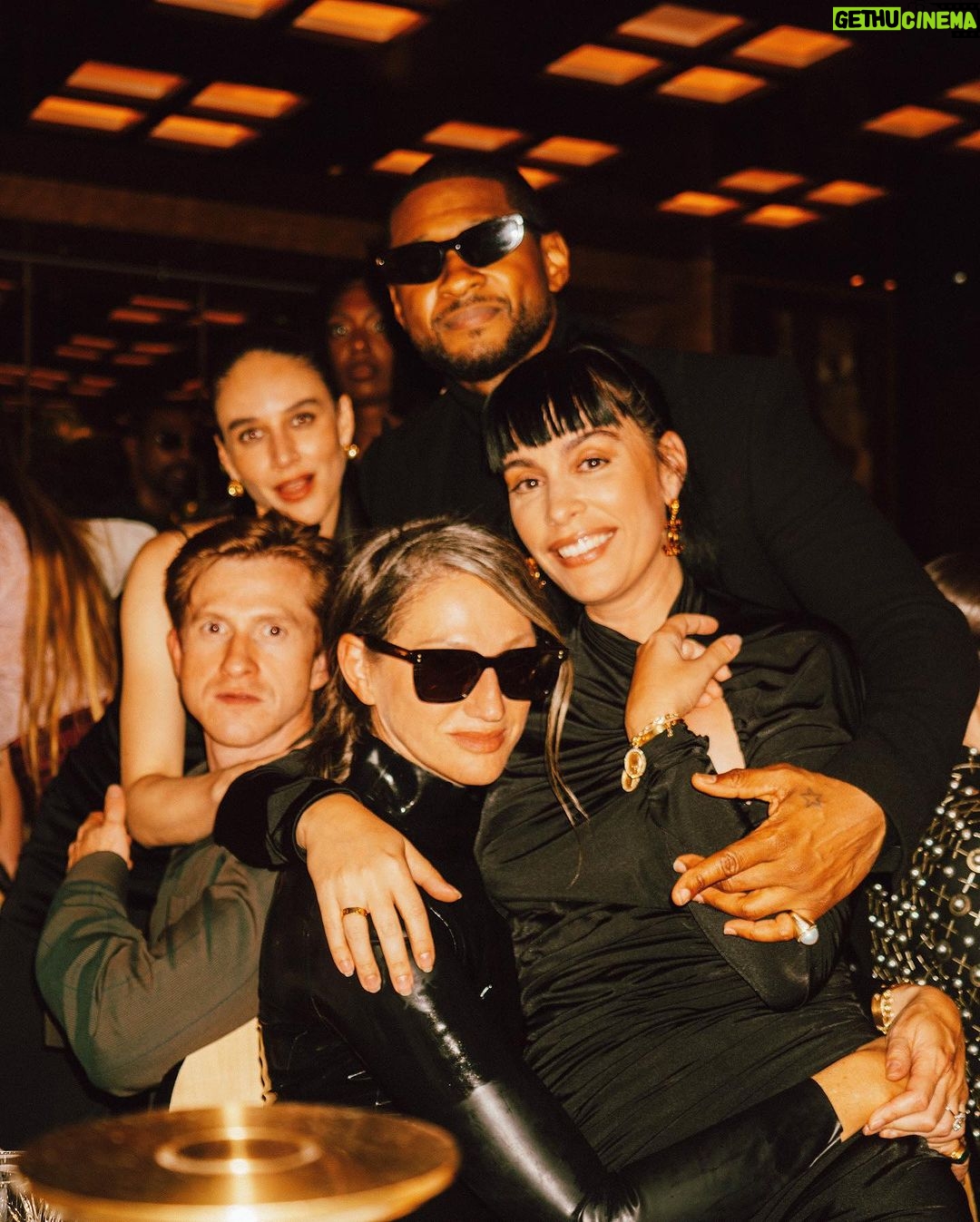 Usher Instagram - Un Renoi Américain à Paris Paris, France