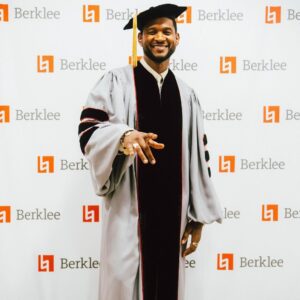 Usher Instagram - They call me D-o-c-t-o-r R-a-y-m-o-n-d 🎓😏🙏🏾

Thank you @berkleecollege for honoring me and presenting me with a Doctor of Music degree. I’m so grateful for this opportunity to share a message to the next generation of artists, producers, vocalists, arrangers, dancers and more. 

“Be brave and I hope your spark never goes away.”
