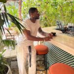 Usher Instagram - Stepped away to clear my mind ✌🏾