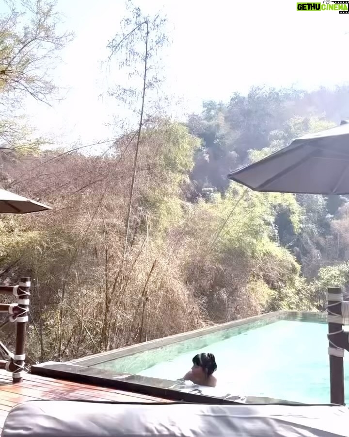 Usher Instagram - Inner Peace, Inner Peace,...Inner Piece of DEEZ CANNONBALLZ!!! #Welcome to the #Jungle๐ฃ๏ธ๐ด๐๐ง๐พโโ๏ธ๐ฆ!!