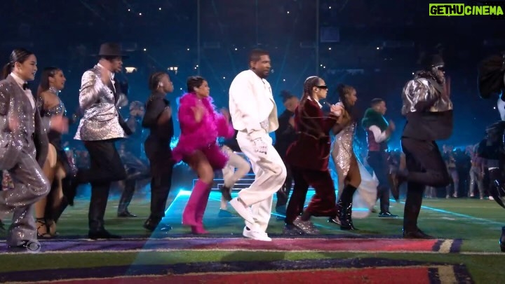 Usher Instagram - SUPERBOWL MVP 🎤🏈🍑 Thank U to @applemusic @nfl @rocnation. What a blessing to bring the “A” to the world’s biggest stage!!! @aliciakeys @hermusicofficial @liljon @jermainedupri @ludacris @iamwill Thank U for being apart of this once in a lifetime moment 🙏🏾 URSHER BABY Las Vegas, Nevada