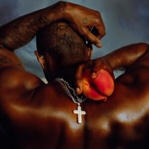 Usher Instagram - Y’all are showing me so much love right now!! #COMINGHOME is OUT NOW 🍑