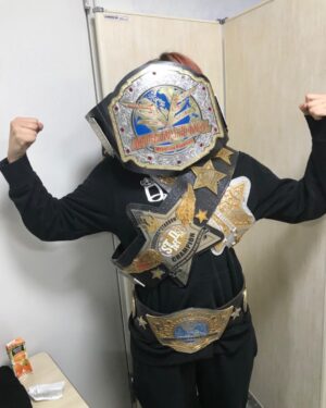 Utami Hayashishita Instagram - 3周年🌹
.
デビュー
.
四冠
.
新人賞受賞
.
欠場
.
桃AZ美
.
AphroditE
.
5STAR GR初優勝
.
ワールドオブスターダム戴冠
.
大事な場所
.
.
.
4年目もよろしくね♛
.
#STARDOM
#QQ