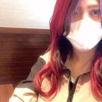 Utami Hayashishita Instagram - 髪色入れ直してきた✨ 濃いめのにしてもらったよ！ 勝田さんプロレスが好きなのでプロレスの話もして楽しかった〜🌹 #シュワルツコフ #ピラミンゴ #ピラミンゴカラー #ファイバープレックス #GAMO #STARDOM #M #GAMO dragee