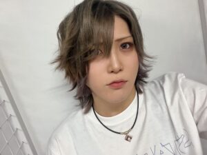 Utami Hayashishita Instagram - 🌹
.
.
.
めっちゃイケメンなったやん
.
.
.
#QQ
#STARDOM