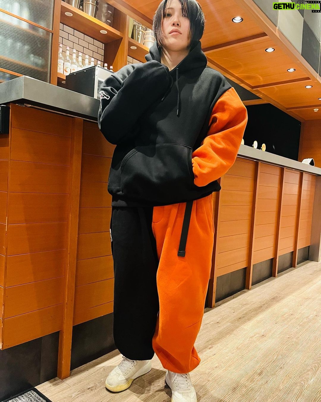 Utami Hayashishita Instagram - 🌹 . . . 会見 . . . #QQ #STARDOM #taightbooth . .