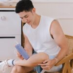 Uyan Tien Instagram - 夏天到了大家熱死，身體毛很多流汗就真的很黏很煩 ～ 所以今天要來介紹給大家這款超厲害的 ULIKE 居家冰點除毛儀！不要在那邊用我家巴西熱蠟痛死來除毛哈哈 雖然 是我巴西知名的服務，但這款 Ulike 讓我真的嚇到 ～我還記得以前在巴西當游泳選手都必須要把全身體的毛剃光，要不是用刮鬍刀花太多時間就是巴西熱蠟，痛得要命 ～ Ulike除毛一點都不痛，冰涼涼 除完沒有小黑點，還可以除私密處哦 ~ 產品的包裝很好看，也很適合留著為了收納您的ULIKE 跟他的配件，像充電線，墨鏡，等等！ 方便、安全、冰冰涼，不痛也不傷害皮膚的除毛方式還真的大推給大家去體驗！ Ulike冰點除毛儀折扣碼：ULIKETWY，立減600 Ulike官網連結：https://bit.ly/3YSR0jb 現在買ulike還免費送電動牙刷*1，蘆薈膠*1，牙刷頭*1，刮毛刀*1，護目鏡*1，U型枕*1(買1贈6） @ulike.taiwan #Ulike除毛儀 #藍寶石冰點脫毛儀 #居家除毛 #男性除毛