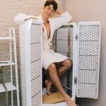 Uyan Tien Instagram – 老實說去體驗之間實在沒有太大的期待感，但體驗之後就覺得⋯ 我幹嘛不早一點來！真的很強欸 ！比我之前做的一般般的蒸汽感覺很不一樣！差在哪裡？我想想看～～ 之前做一般般的蒸汽就是有一種熱，泡sauna的感覺，但做尚禾亞負離子循氣蒸 就是來 power up！雖然瘋狂流汗，但還是覺得蠻有精神的～ 我就問他們的健康管理顧問 到底為什麼會這樣，她就問「妳剛剛沒有看房間裡面的影片介紹嗎」⋯ 我默默地說「其實我是閉著眼睛享受過程」哈哈哈 所以我去了第二次，就認真把影片好好的研究 ～ 

其實他們的那個循氣蒸裡面用的材料就很特別，是來自日本的電氣石！它有充滿負離子和遠紅外線能量！但這樣講大家是不是還是很多問號票在頭上？其實我也是，所以我就更深度去研究，發現負離子對身體的影響蠻大的，像提升免疫力，對于維持健康有極大的效果，還有使細胞新陳代謝旺盛，提高自然治癒力，防止老化，創造年輕的身心。

那紅外線呢？也很厲害！可以幫助改善皮膚敏感性及皮膚病、改善高血壓為正常血壓、促進血液循環、消除壓力帶來的各種症狀、排出體內有害物質、改善虛冷、畏寒症狀、防止脫髮、改善香港腳、殺菌除臭。 

這麼厲害的東西為什麼不自己好好享受呢？最主要的是為什麼不跟身邊的人分享！只要你或身邊的親戚朋友們對 健身/運動有興趣，或生活壓力大，或喜歡美容美體，或改善失眠，等等，都值得來試試！

但重點來了，每一次推薦給朋友們保養/舒壓的方法給大家，很多人最後還是在意的貴不貴！我跟你們說！！👆👆那麼優秀的效果，聽起來做一次都要破萬！不！現在活動超級漂亮！

👉 11/11周年慶特別專案https://bit.ly/3UzZp8w
👉 新客優惠活動，體驗價 $1200 買1送1

你還不來嗎！？ Taipei, Taiwan