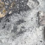 Uyan Tien Instagram - Beautiful wild outdoor hot-spring in Yangmingshan, where the water springs straight from the rock forming nice puddles to bath in ! 第一次來野溪溫泉！太酷了，都可以看到從石頭流出來的水，超燙我的媽呀！一直流下去到第一小水池還是一樣燙～ 要一直往下第二第三小水池我才可以接受的溫度 ～ #溫泉 #泡溫泉 #陽明山 #野溪溫泉 下七股野溪溫泉