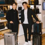 Uyan Tien Instagram - 我已經使用TUMI實在好幾年，說為什麼喜歡他們的產品，我覺得最主要的三個字是「有質感」。其實要成為有質感的品牌並不容易，首先需要先通過外觀來表現產品系列的設計很好 ～ 眼睛覺得看得順眼就會拿來用～ 就發現，品質很好。Great quality + design = Premium ! 今天來TUMI Built for the Journey期間限定店 位於台北101購物中心2樓，延續品牌秋冬形象主題，以環狀弧形空間傳遞後疫情時代旅人以及商務人士重新開啟的環遊世界之旅，同時提倡永續理念，以再生材質製作的商品能為環境及未來世界帶來正面的影響。 他們新產品也很多，我個人看了很心動，台北101首賣的全新Tegra-Lite可擴展和附有前置口袋的黑色登機箱，Size剛剛好～非常適合我常常3-4天的旅行時間！ Alpha Bravo系列款式很多材質耐用，從商務到休閒都適合，金棕色Logistics後背包還有黑色Platoon單肩包，搭配TUMI+旅行配件，除了增加使用功能，顏色也更亮眼。 TUMI Alpha系列非常推薦給商務人士，可以放進筆電、平板等所有必需物品，藍灰色低調又有質感。 就像最近疫情在國外已經開放很多了，我月初去了峇里島旅遊，就把TUMI後背包和行李箱陪我去旅行，很方便，舒服，很有品味 ～ #TUMI #TUMITaiwan #TUMITegra #TUMIBravo #TUMIAlpha @TUMITravel.TW @tumitravel