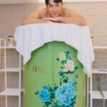 Uyan Tien Instagram – 老實說去體驗之間實在沒有太大的期待感，但體驗之後就覺得⋯ 我幹嘛不早一點來！真的很強欸 ！比我之前做的一般般的蒸汽感覺很不一樣！差在哪裡？我想想看～～ 之前做一般般的蒸汽就是有一種熱，泡sauna的感覺，但做尚禾亞負離子循氣蒸 就是來 power up！雖然瘋狂流汗，但還是覺得蠻有精神的～ 我就問他們的健康管理顧問 到底為什麼會這樣，她就問「妳剛剛沒有看房間裡面的影片介紹嗎」⋯ 我默默地說「其實我是閉著眼睛享受過程」哈哈哈 所以我去了第二次，就認真把影片好好的研究 ～ 

其實他們的那個循氣蒸裡面用的材料就很特別，是來自日本的電氣石！它有充滿負離子和遠紅外線能量！但這樣講大家是不是還是很多問號票在頭上？其實我也是，所以我就更深度去研究，發現負離子對身體的影響蠻大的，像提升免疫力，對于維持健康有極大的效果，還有使細胞新陳代謝旺盛，提高自然治癒力，防止老化，創造年輕的身心。

那紅外線呢？也很厲害！可以幫助改善皮膚敏感性及皮膚病、改善高血壓為正常血壓、促進血液循環、消除壓力帶來的各種症狀、排出體內有害物質、改善虛冷、畏寒症狀、防止脫髮、改善香港腳、殺菌除臭。 

這麼厲害的東西為什麼不自己好好享受呢？最主要的是為什麼不跟身邊的人分享！只要你或身邊的親戚朋友們對 健身/運動有興趣，或生活壓力大，或喜歡美容美體，或改善失眠，等等，都值得來試試！

但重點來了，每一次推薦給朋友們保養/舒壓的方法給大家，很多人最後還是在意的貴不貴！我跟你們說！！👆👆那麼優秀的效果，聽起來做一次都要破萬！不！現在活動超級漂亮！

👉 11/11周年慶特別專案https://bit.ly/3UzZp8w
👉 新客優惠活動，體驗價 $1200 買1送1

你還不來嗎！？ Taipei, Taiwan