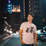 Uyan Tien Instagram - 其實晚上接著凌晨是我最喜歡在路上走來走去放鬆。很安靜，很舒服 ～ 聽起來很普通，但在國外尤其巴西，這麼晚在外面不安全 ～ 可以這樣在台灣享受生活很幸福🥰 好奇你們最喜歡哪一張？😎 ————————————- @jackandjonestw #mrj #jackandjonestaiwan Taipei, Taiwan