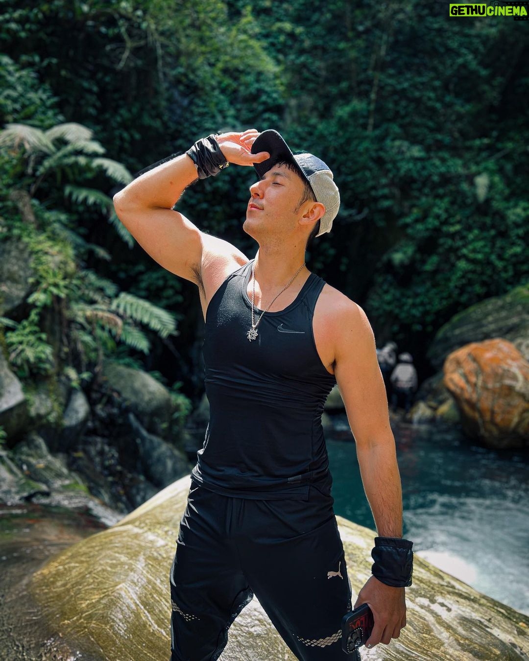 Uyan Tien Instagram - 宜蘭南澳碧旦峽谷!真的很意外的美!台灣真的太多漂亮的秘境!誰來過這裡?你們也喜歡溯溪 ~ 正在剪出來這地方的小影片給大家看!