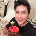 Uyan Tien Instagram - 祝我生日快樂～～～ Happy Birthday to meeee ~~~~ 😂🎂🔥❤️