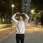 Uyan Tien Instagram - 祝大家聖誕節快樂！！最近聽說這首歌很久以前蠻紅的，尤其在聖誕節大家都會跳 xD 我亂學幾步來玩 嘻嘻 ～ 希望您們今天過的很溫暖很愉快！Merry Xmas！✨🎄✨#聖誕節快樂 #merrychristmas #exo #firstsnowchallenge #初雪 Taipei, Taiwan