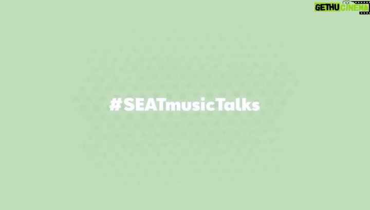 Víctor Elías Instagram - Que placer poder entrevistaros @taburetegram @guillermo.barcenas @antoncarreno en #SEATMusictalks poder seguir admirando vuestro trabajo y visitarlo desde todos los lados. Echaba de menos volver a poner los dedos en el teclado junto a ustedes y más con este temazo “Roto y Elegante” Gracias por este ratito y los que nos quedan 🙏🏻🤩 @yamahasynths_official @yamahamusiceurope #yamahapiano #yamahacp88 #rotoyelegante #music #keyboard #taburete