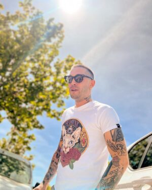 Víctor Elías Instagram - Del dicho al hecho no hay un trecho ✂️💇🏼‍♂️