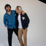 Víctor Elías Instagram - Años después nos juntamos de nuevo para darle vida a un pequeño serranito (no el de la feria😝) que verá la luz el viernes 21 de abril. Muchas notas, muchas canciones y sobre todo muchas emociones recordando aquellos tiempos. Nadie nos dijo que era tan fácil ser feliz 🎶🎶 Gracias hermanito @frnperea por contar conmigo para esta aventura como socio, productor y amigo. Love you❤️ PRE SAVE EN LINK @frnperea Y LINK EN STORIES 📸 @anitamanezphoto #remember #1mas1son20 #1mas1son7 #music #produccion #produccionmusical