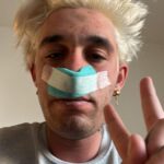 Víctor Elías Instagram - 32 primaveras 🌺🌺 y nariz nueva 👃🏼 Este año no me gana nadie a respirar 😂😂😂 ❤️❤️❤️❤️❤️❤️❤️