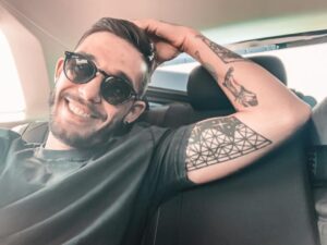 Víctor Elías Instagram - Mi selección para el anuario de la IA, sin IA cuando he visto que tardaba 24 h 😂😂😂

Pues no es tan rápido esto de la IA 😂😂😂

#ia #anuario #trend