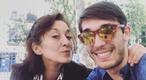 Víctor Elías Instagram - Hace un año que me cuidas todos los días desde allí arriba y no te imaginas lo consciente que soy de que estás. 

Te echo de menos! 

Te quiero mama! ❤️
