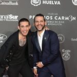Víctor Elías Instagram - Fin de semana nominados a los @premioscarmen @acacineandaluz gracias por esta nominación a mejor canción original por la película “De Perdidos a Rio” y felicidades al ganador y al resto de nominados 🎊 Tener la oportunidad de estar ahí fue un auténtico lujazo. Gracias siempre mi hermanito @frnperea por contar conmigo para tus creaciones. Fin de increíble rodeados del lugar 😏 @javiermarquezz @goiko_martinez @liliwooo Os dejamos un cachito de la canción! 🫶🏻❤️