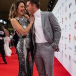 Víctor Elías Instagram – Siempre tuyo
Siempre mía
Siempre nuestros 👩🏽🤝👨🏼🫶🏻
📸 @irenemeritxell
@premiosforque Premios Forqué