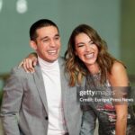 Víctor Elías Instagram – Siempre tuyo
Siempre mía 
Siempre nuestros 👩🏽‍🤝‍👨🏼🫶🏻

📸 @irenemeritxell 
@premiosforque Premios Forqué