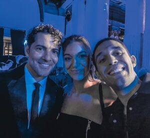 Víctor Elías Instagram - Ayer disfrutamos y aprendimos muchísimo en el documental de @davidbisbal ❤️ 

Gracias por crear cosas tan bonitas 🫶🏻 

@movistarplus 

🥻👕 @viacomunicacion