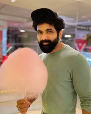 VJ Thanigai Instagram - #cottoncandy ❤️ #panjumittai 😜🫣 #candid