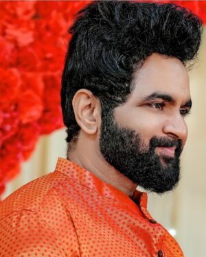 VJ Thanigai Instagram - #candid #treditional #familyfunction 🧡 

Thanks brother 📸 @ashik_jaffer @diamond_weddingcompany 🥰