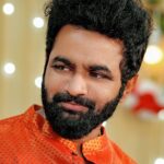 VJ Thanigai Instagram – #candid #treditional #familyfunction 🧡 

Thanks brother 📸 @ashik_jaffer @diamond_weddingcompany 🥰