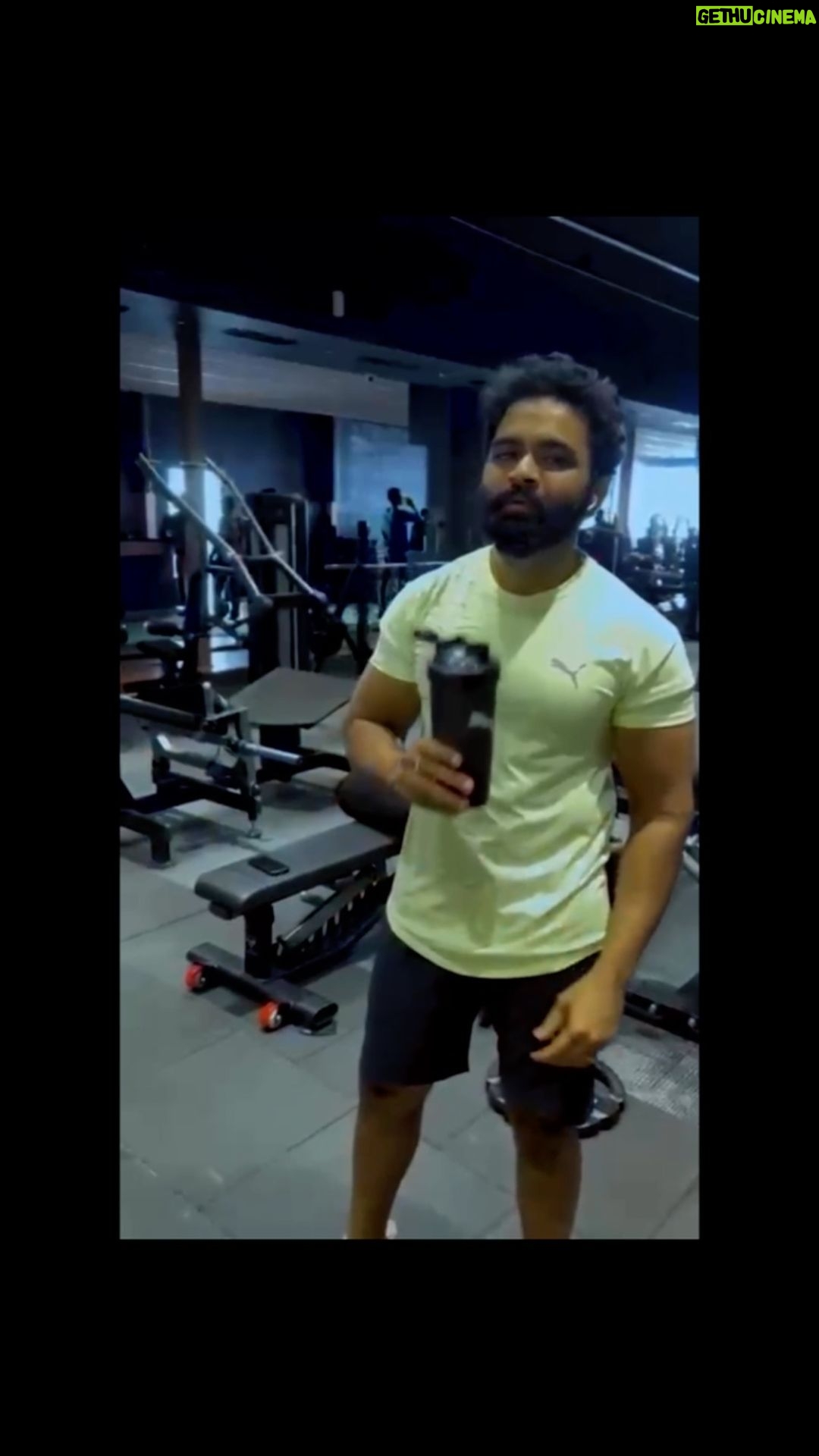 VJ Thanigai Instagram - #processing #stayfocused 💪 @monklifestylefitness #gym #gymfreek #fitness #chennai #workout #fit #bodybuilding #training #gymtime #gymmotivation #gymlife #thanikai #actor #actorslife #diet #motivation #erode #chennai #vjthanikai #actorthanikai #isaiaruvi #kalaignartv