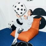 Vachirawit Chivaaree Instagram – Feel like home🎲 @astrostuffs