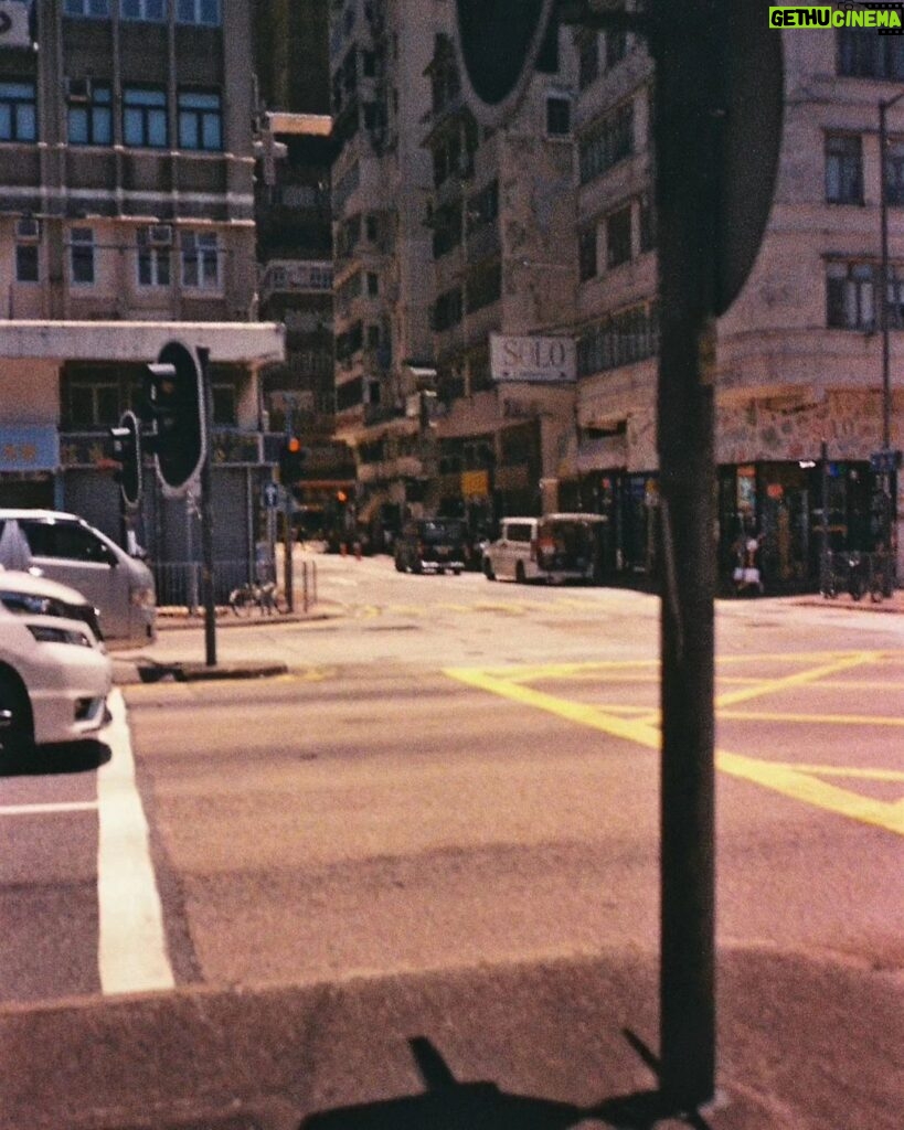 Vachirawit Chivaaree Instagram - A day in Hong kong snap by: #contaxt3 #brightisphotographernow Hong Kong
