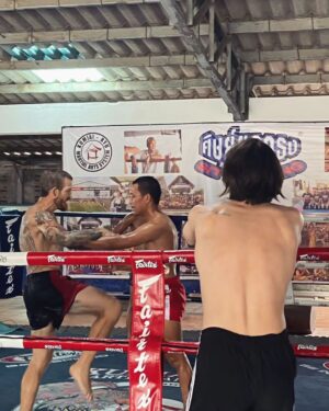 Vachirawit Chivaaree Instagram - สู้ชีวิต