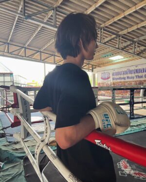 Vachirawit Chivaaree Instagram - สู้ชีวิต