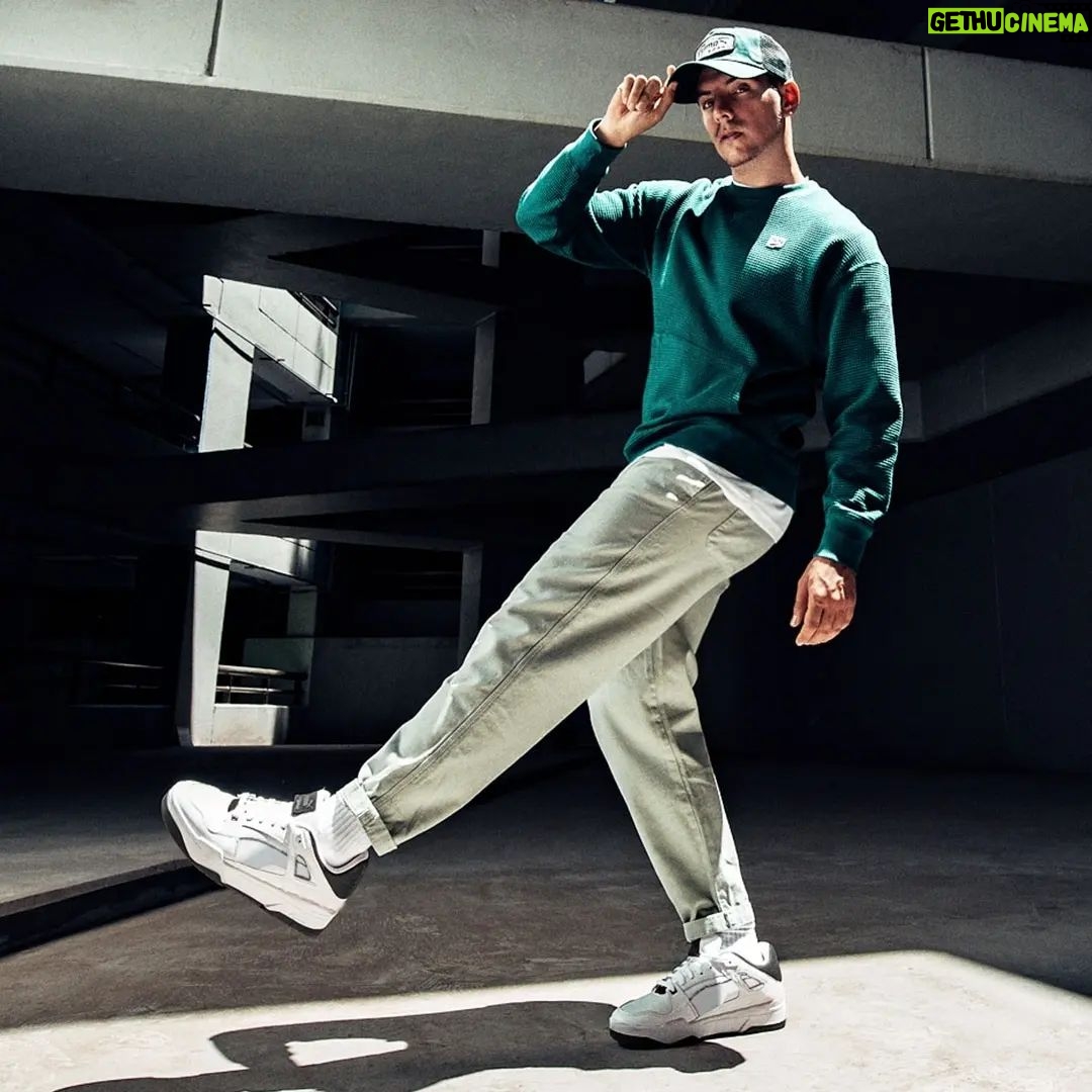 Vadhir Derbez Instagram - π²π½ No dejes que nada ni nadie te limite. Tu decides que tan alto llegar #slipstream @pumamexico . πΊπ² Don't let anyone or anything stop you. You decide how high you can go #foreverfaster