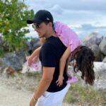 Vadhir Derbez Instagram - 🇲🇽Feliz cumpleaños a esta pequeñuela que tanto amo! Me encanta jugar contigo y sentir que soy niño de nuevo! Eres una persona mágica!! No puedo creer como vuela el tiempo y lo grande que estas ya! ❤️ Te amo Aitana! . 🇺🇲Happy Birthday to this cutie that I love so much!! I love playing with you and feeling like a kid again! You're a magical person! Can't believe how time flies and how old you're getting ❤️ Love you Aitana!