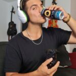 Vadhir Derbez Instagram - 🇲🇽En esta cuarentena me volví muy gamer jaja Así que quiero que me digan que juegos me recomiendan y que debería de jugar? Denle Swipe para ver como me tomo mi @solarpower_mx que me mantuvo despierto jaja . 🇺🇲 During Quarantine I got a lot into gaming. So I want you to tell me which games do you recommend and which should I play? Swipe the picture to see me drink my Solar Power that helped me stay awake lol Los Angeles, California
