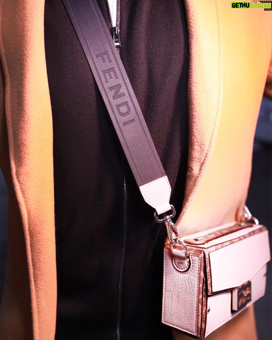 Vadhir Derbez Instagram - Starting Christmas like... 😏 Los accesorios mas cool para esta Navidad 🎄🎁@fendi #FendiGifts #FendiBaguette