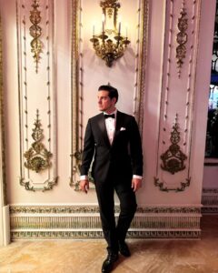 Vadhir Derbez Instagram - ✌🏻2023... Hello 2024 🔥🔥 . Can't wait to see what this year brings