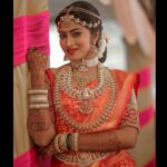 Vaishnavi Arulmozhi Instagram - Don’t miss out to watch mega thirumana vaibavam only on @zeetamizh today at 2pm Makeup: Darlin @sty1e_guru ❤️ @24kluxurysalon Hairdo: @muthuartisty Saree: @srisaicollections9 Blouse: @designed_by_sindhu Jewellery: @new_ideas_fashions Mehandi: @mathi_henna_art Clicked by: @storiesbysidhu #vaishnavi #vaishnaviarulmozhi #vaanathikalyanam #zeetamil