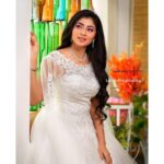 Vaishnavi Arulmozhi Instagram - Wishing you all Merry Christmas 🎄 Makeover: @lakshmibalajimakeup Shutterbug: @arunsamphotography Hair : @saima_ads_hairstyling_artist Jewellery: @chennai_jazz Costume: @lithas_rentals #vaishnavi #vaishnaviarulmozhi