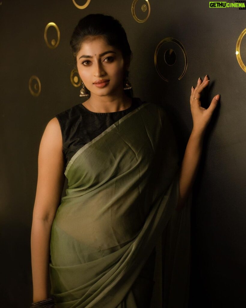 Vaishnavi Arulmozhi Instagram - Allow yourself to be proud of yourself and all the progress you’ve made! Especially the progress no one else has seen 💄: @sty1e_guru ❤️ 📸: @aslam_shutterfly Location : @24kluxurysalon